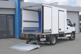 KRESS Kühltransporter mit Ladebordwand